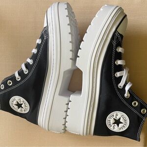 Converse Black and White High-Top Sneakers Classic Design